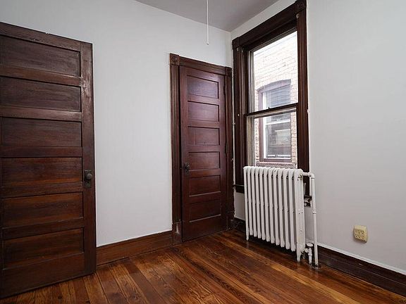 4th image of 53 Oakwood Ave #2