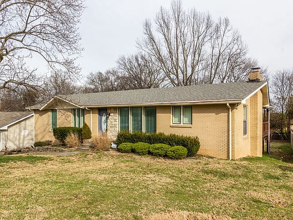 2nd image of 2636 Somerset Dr