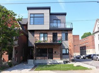 368 Chapel St #2, Ottawa, ON K1N 7Z6