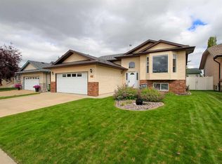 107 W Ackerman Cres, Red Deer, AB T4R3B3