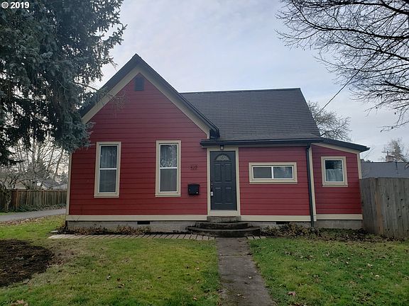 2nd image of 439 NE 2nd Ave