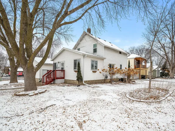 1229 McLeod Ave N, Glencoe, MN 55336