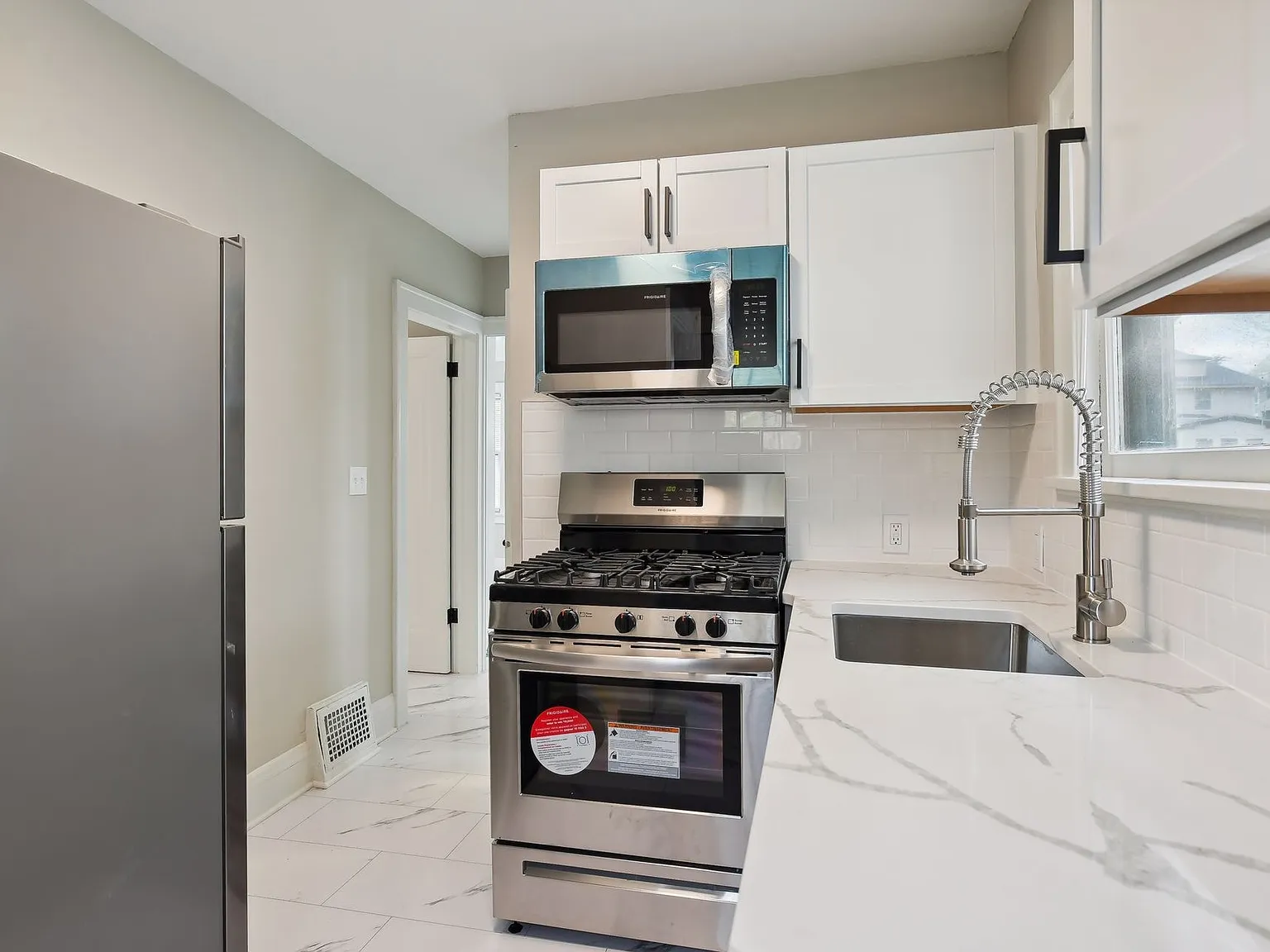 2 bed, 804 sqft, $1,795 — Photo 4