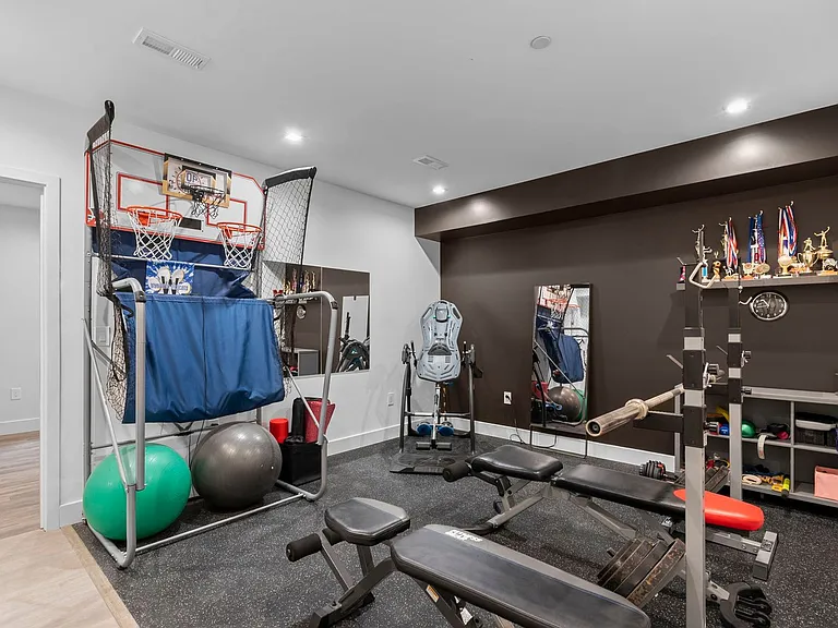 6010 Wilmett Rd — Photo 44
