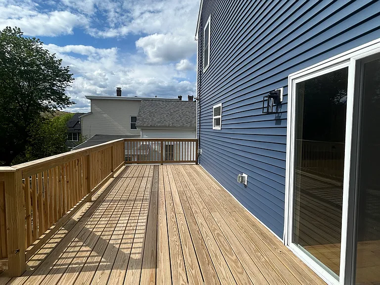 75 Beech St #1 — Photo 2