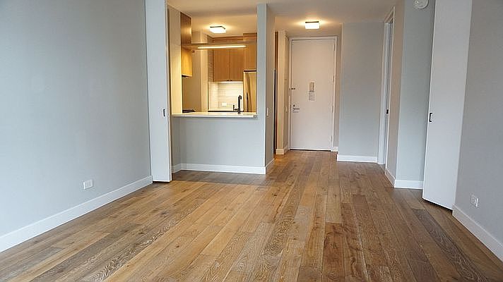 1st image of 560 W 43rd St APT 8B