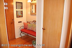 3rd image of 3212 S Milam St