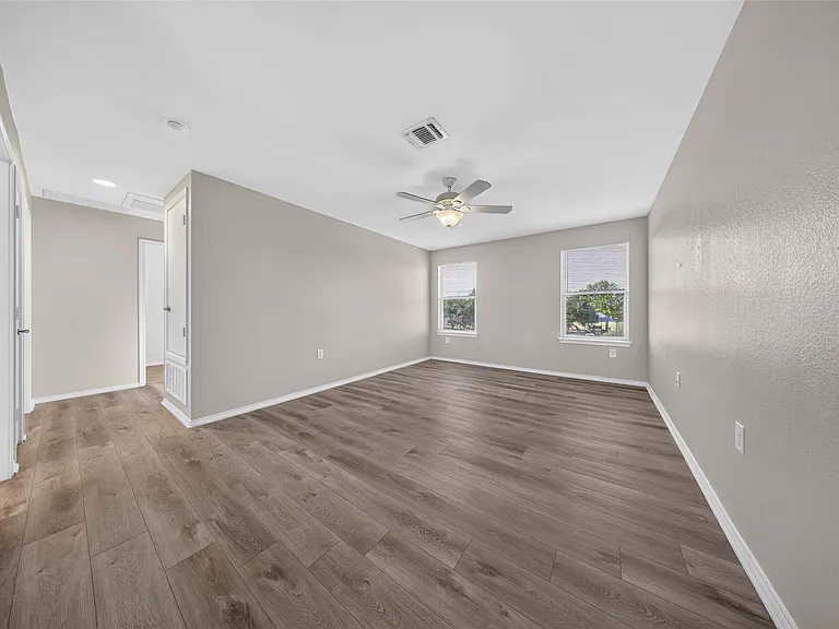 9001 Bird Brook Ln — Photo 16