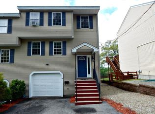44 Heath St, Worcester, MA 01610