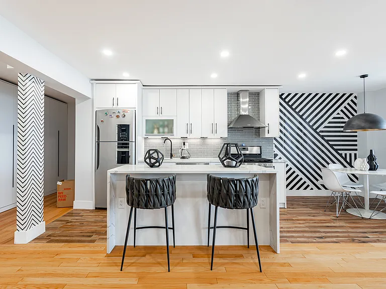 3235 Emmons Ave #526 — Photo 5