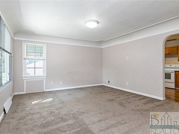 4th image of 445 Howard Ave