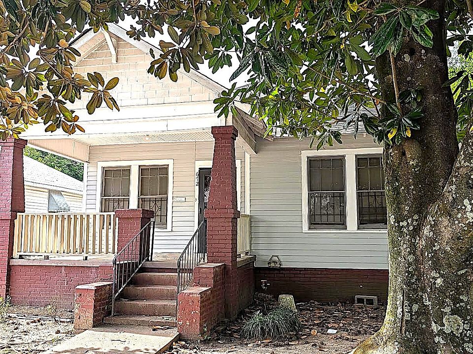 1st image of 672 Bowden St