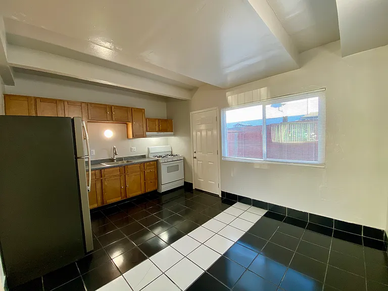 Casa de Luna Townhomes — Photo 25