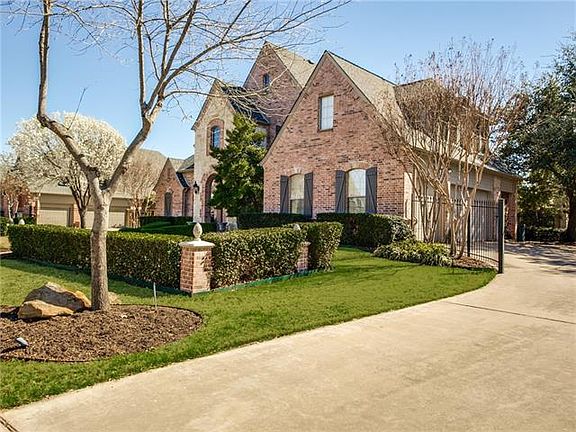 2nd image of 2711 Brookshire Dr