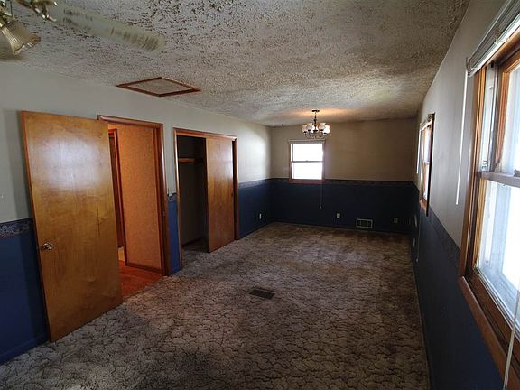 5th image of 1319 7th Ave