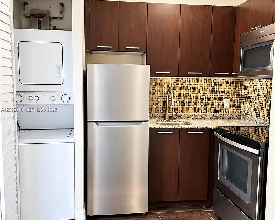 500 SW 9th Ave #5