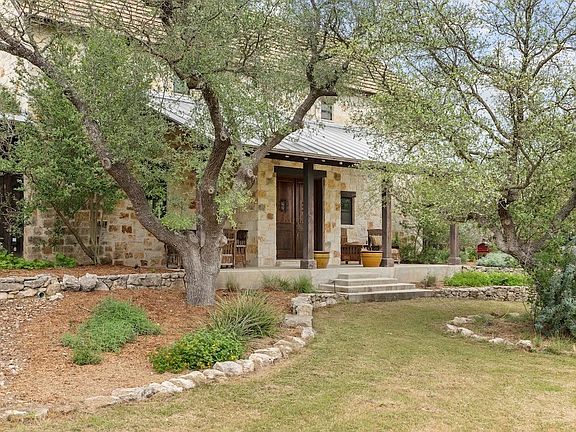 5th image of 382 Breezy Hills Dr