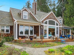 16019 Virginia Point Rd NE, Poulsbo, WA 98370