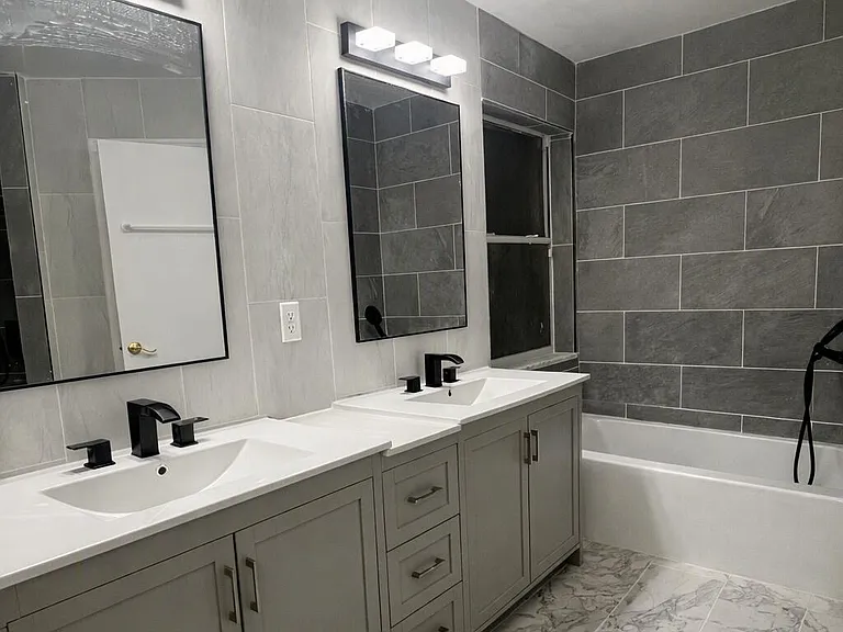 4355 Leicester Ct — Photo 11