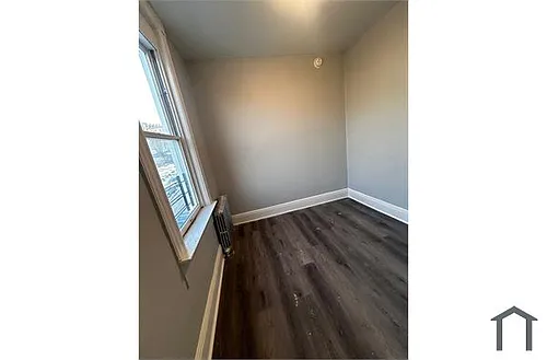 96 Ash St Photo 1