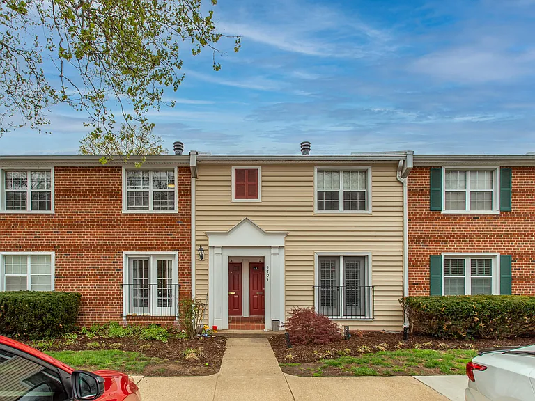 2707 S Walter Reed Dr #B — Photo 1