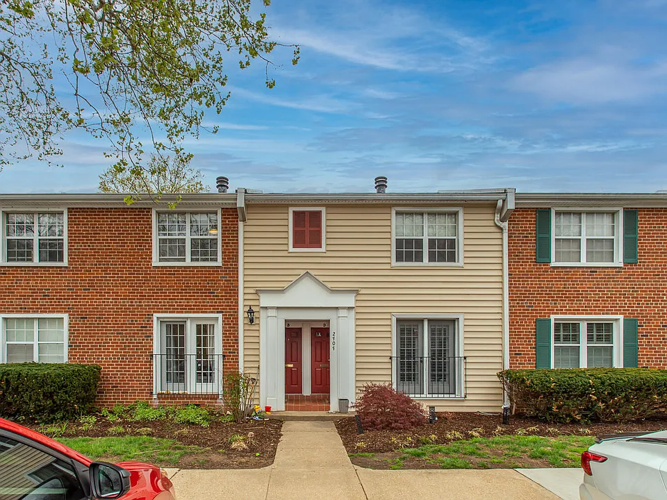 2707 S Walter Reed Dr #B