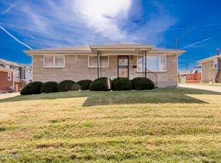 3412 Donald Dr, Louisville, KY 40216