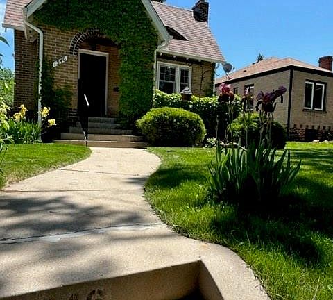 2nd image of 1346 Dahlia Street