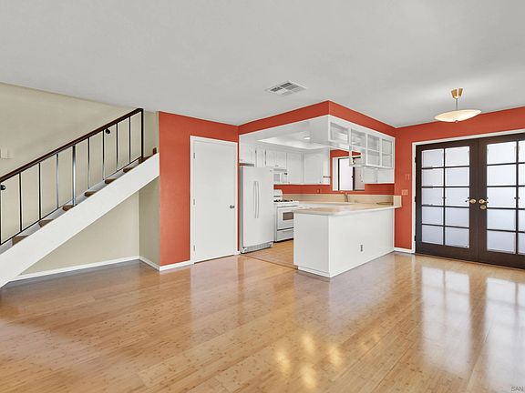3rd image of 4585 51st St APT 4