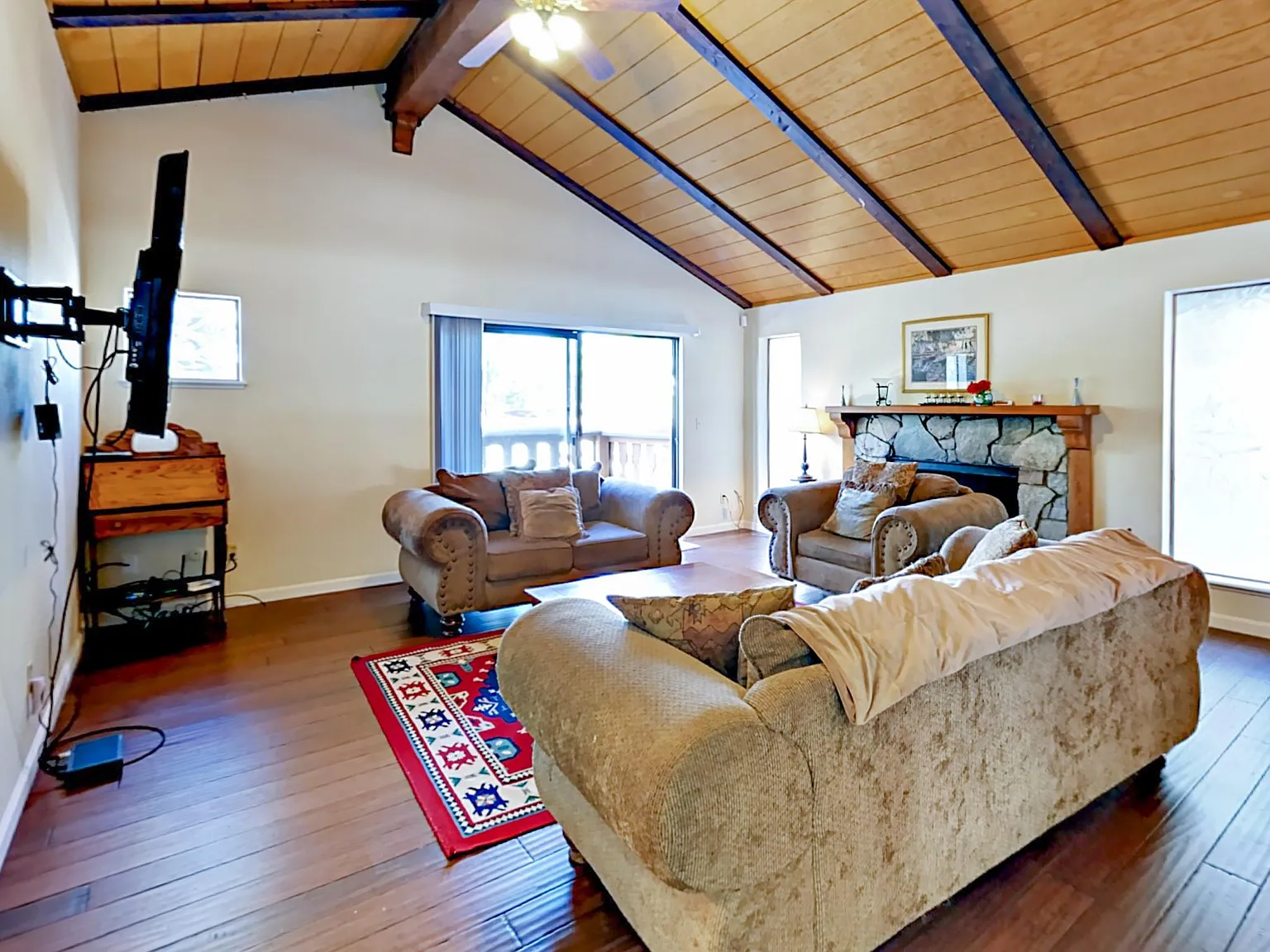 3 bed, 1568 sqft, $3,750 — Photo 4