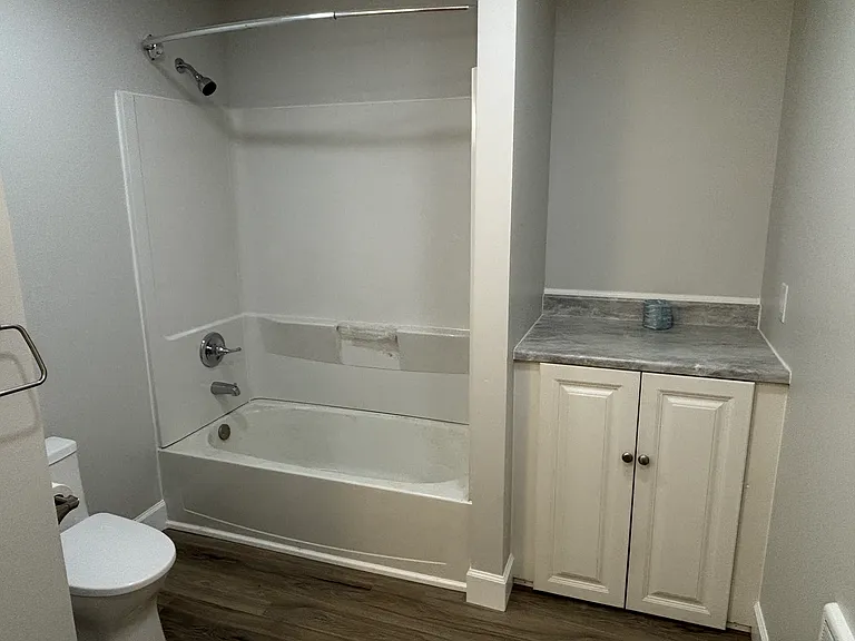 284 Washington St #B — Photo 4