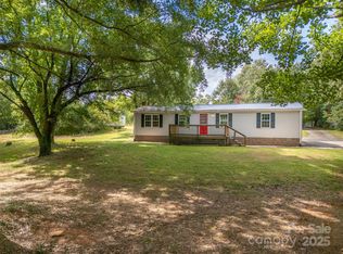 118 Aiken St, Forest City, NC 28043