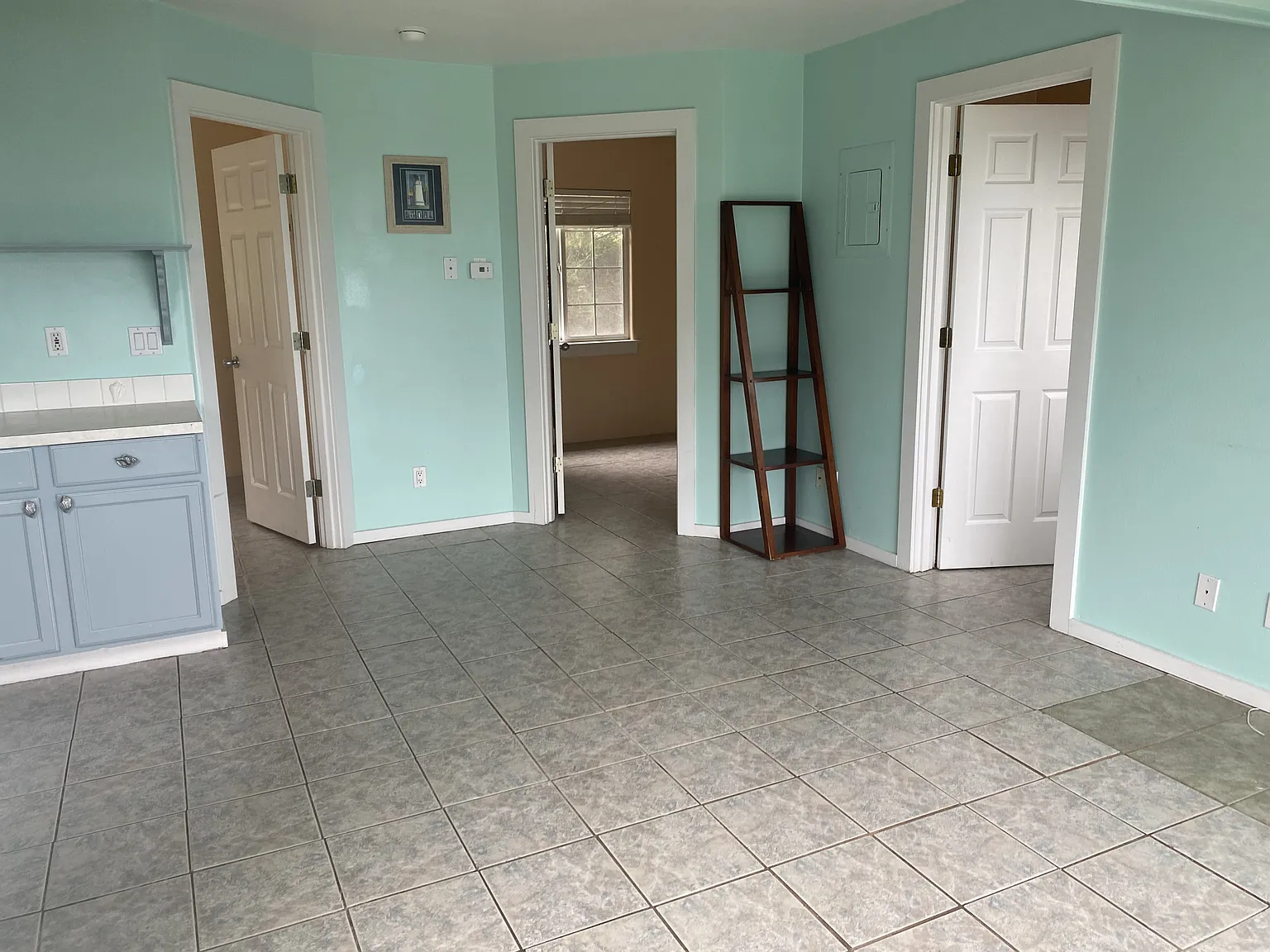 5330 Neptune Lane 572GRN - 3 — Photo 4