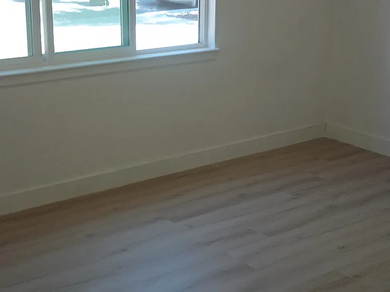 677 N Daniel Way — Photo 5