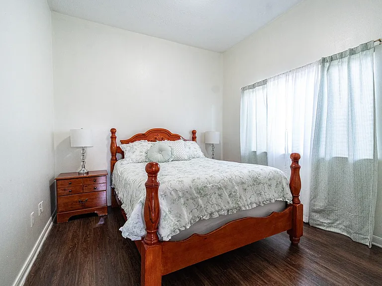 10306 Gerlach St — Photo 4