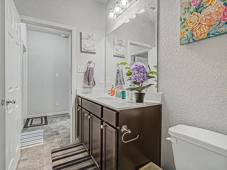 16534 Twinwalker Dr — Photo 22
