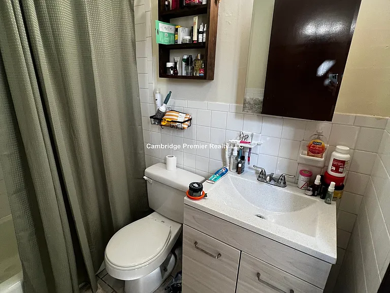 247 Pearl St #201 — Photo 26