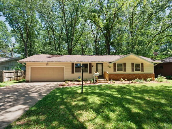 856 S Devonshire Drive, Springfield, MO 65802