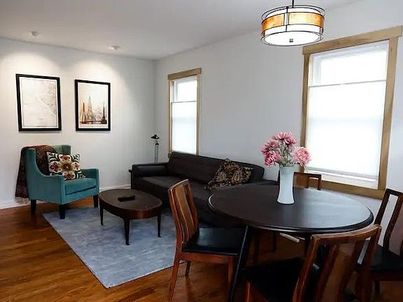 2nd image of 5106 Rosslyn Ave