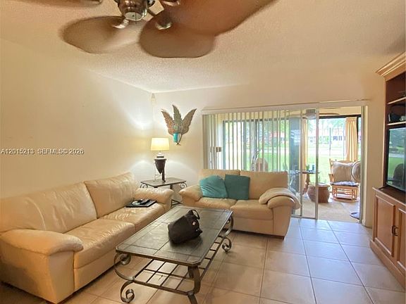 5th image of 432 Bennington Ln #432