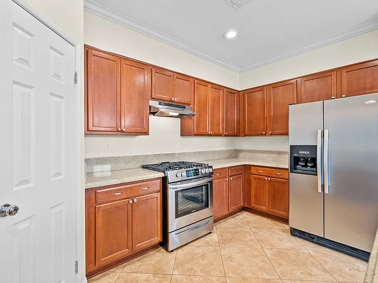 2658 Greenwood Ct — Photo 19