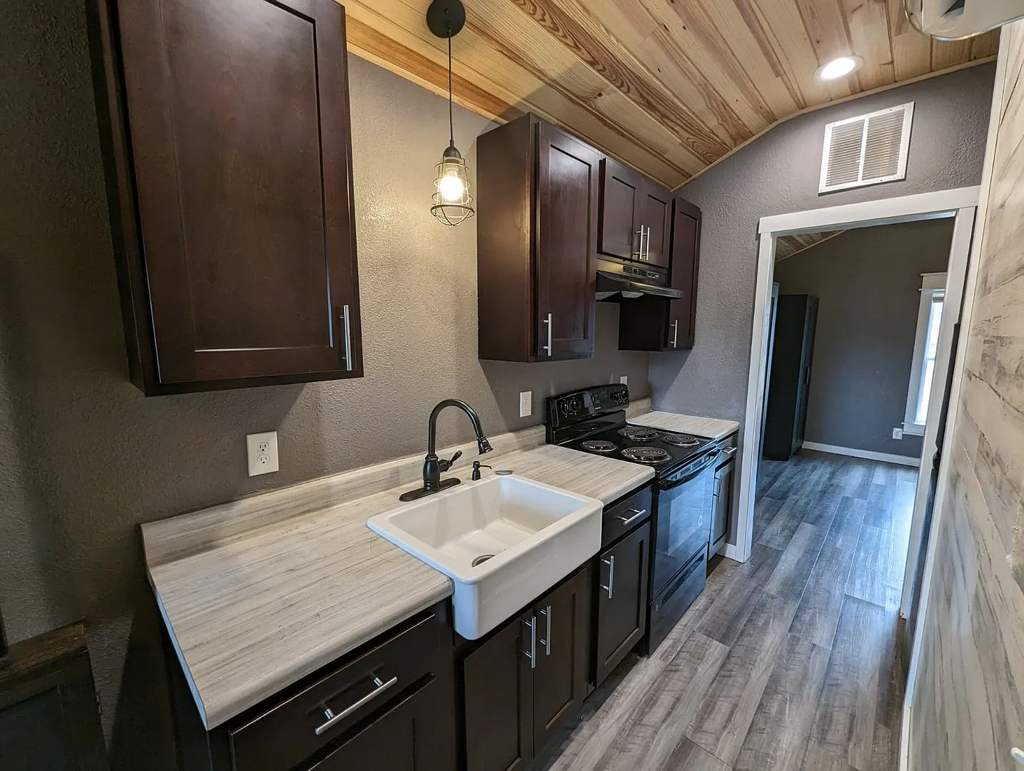 1 Bed/1 Bath Tiny Home Sulphur Rock — Photo 3