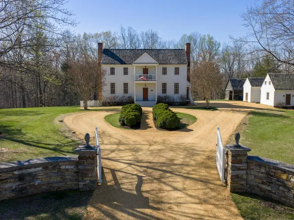 1651 Fox Hill Rd, Lynchburg, VA 24503