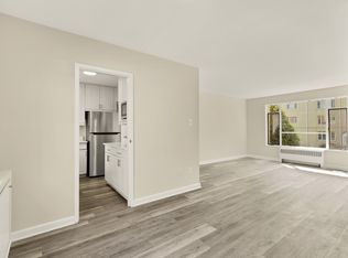 10413 Montrose Ave APT 101, Bethesda, MD 20814