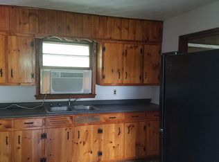 1302 Carver Ct, Martinsville, VA 24112