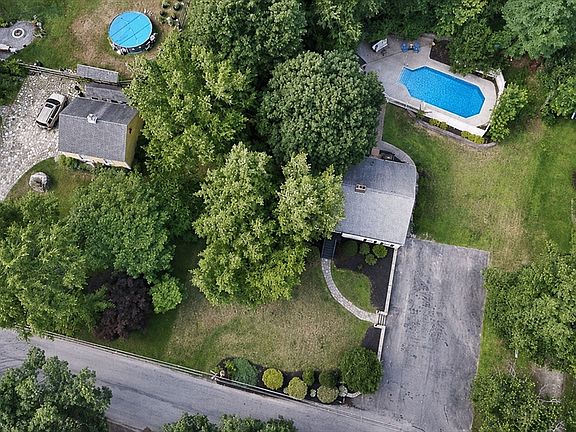 5th image of 50 Brigham Hill Rd
