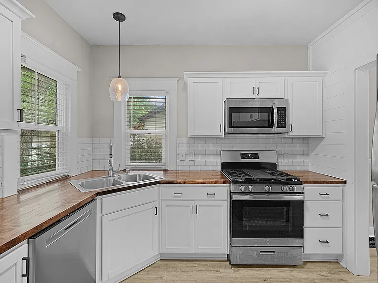 1822 Nelson Ave SE — Photo 14