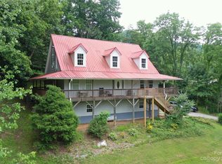 3644 Ratcliff Cove Rd, Waynesville, NC 28786