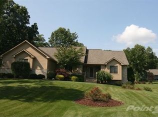 7413 Alpine View Dr, White Lake, MI 48383