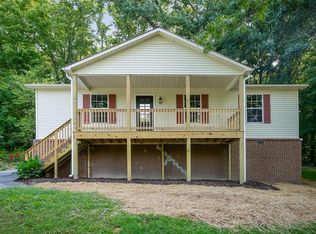 1035 Edgewood Dr, Cookeville, TN 38501